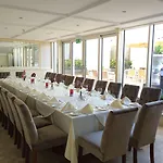 St Helen's Hotel, Hotel