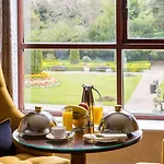 St Helen's Hotel, Hotel