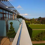 St Helen's Hotel, 5*