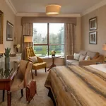 St Helen's Hotel, Hotel