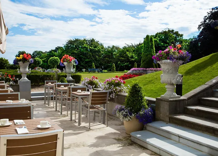 St Helen's Hotel, Otel