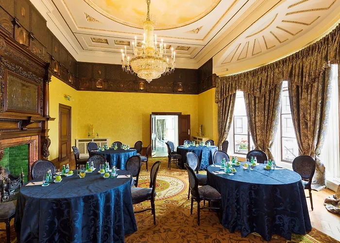 St Helen's Hotel, Hotel