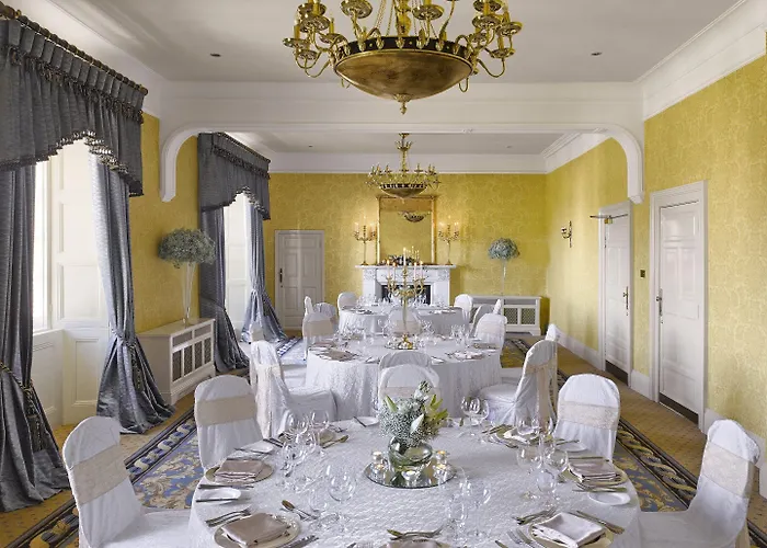 St Helen's Hotel, Hotel